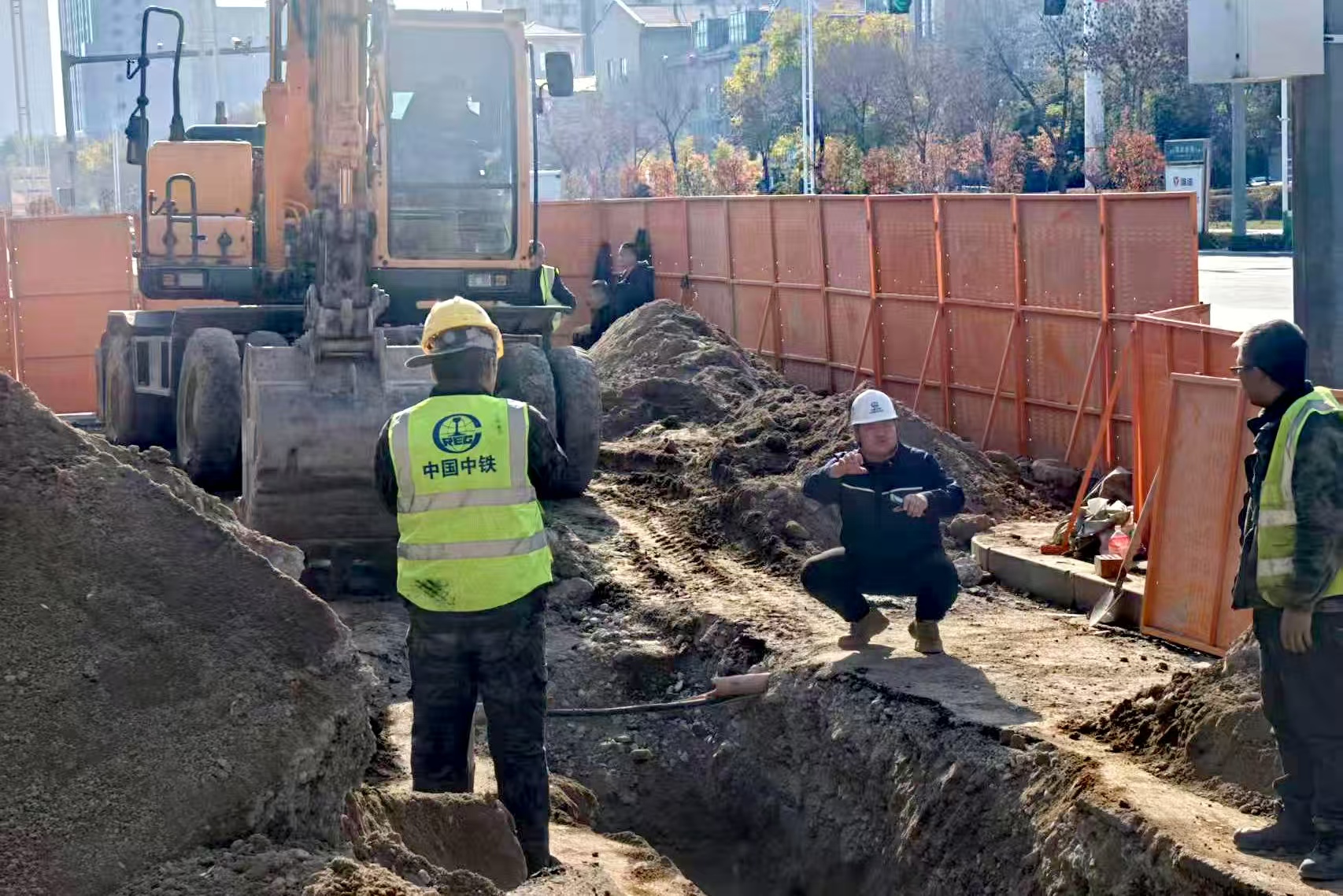 大干100天 决胜保目标④|乐鱼网页版-乐鱼(中国)官方贺兰供水公司：抢时拼劲攻难关 质效并举惠民生